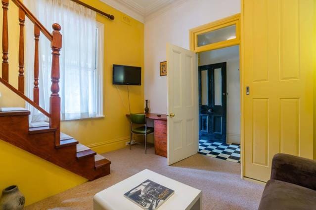 Parkview, Newtown, Sydney Apartment in Sydney