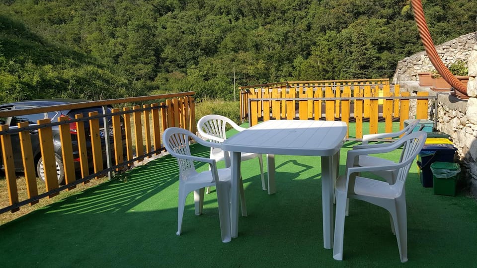 Patio, Balcony/Terrace, Mountain view