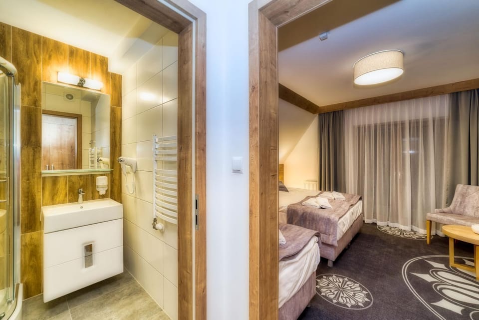 Bathroom, Photo of the whole room