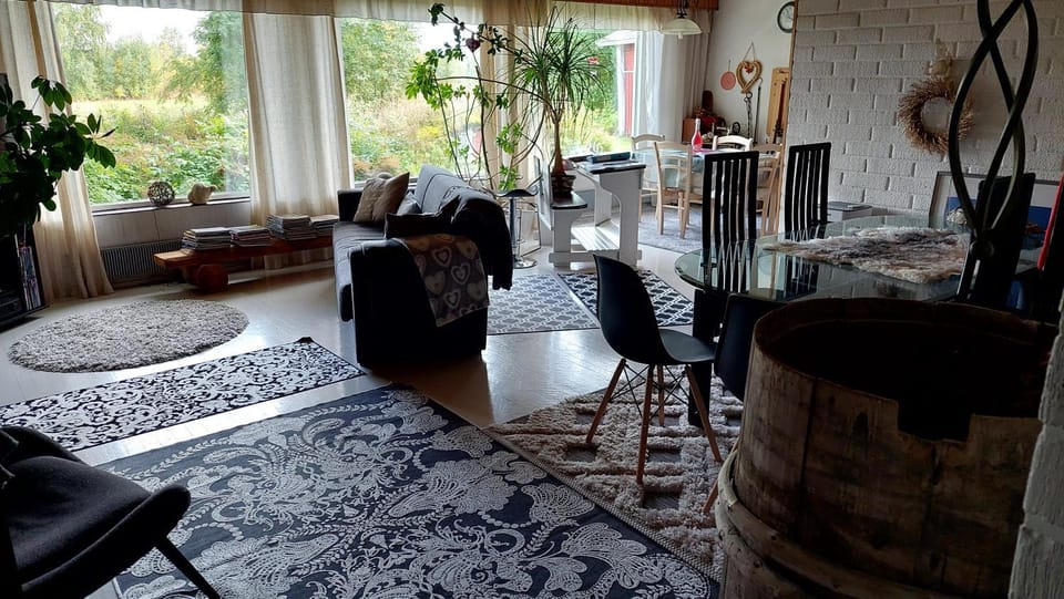 Living room, Seating area, Dining area