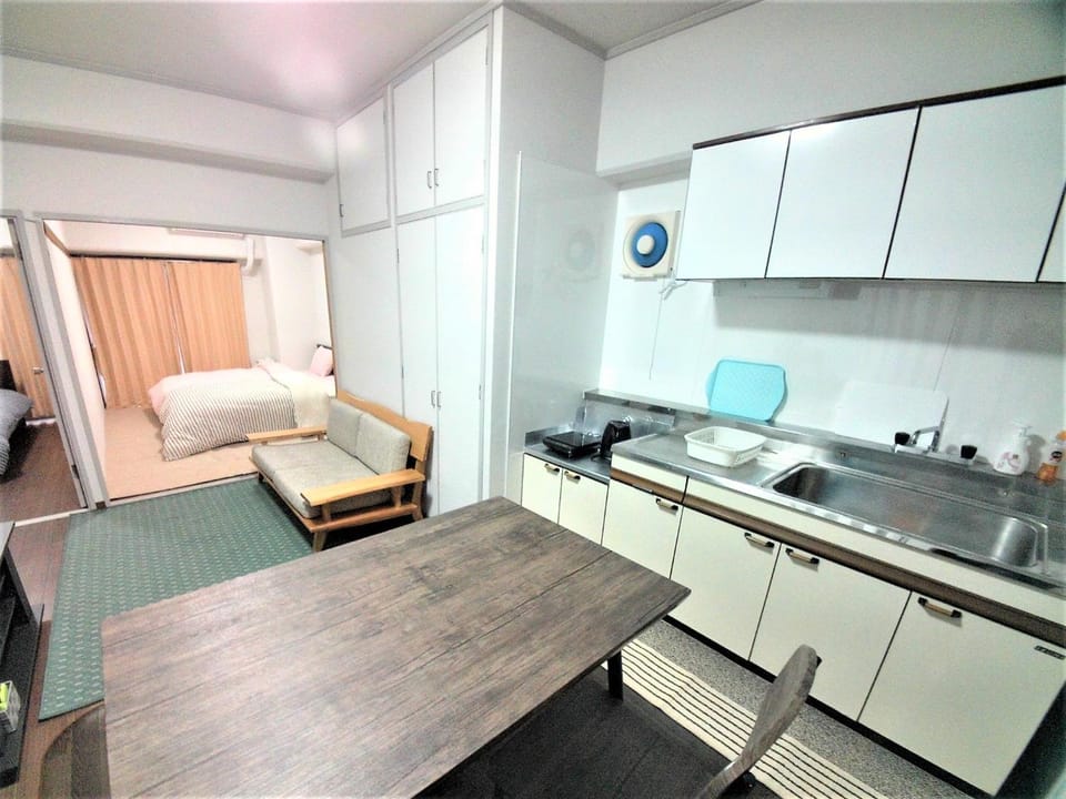Kitchen or kitchenette, Living room