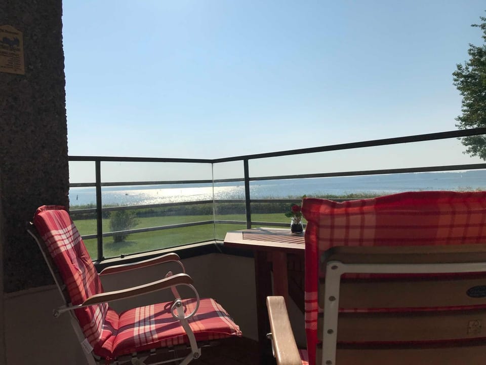 View (from property/room), Balcony/Terrace, Sea view