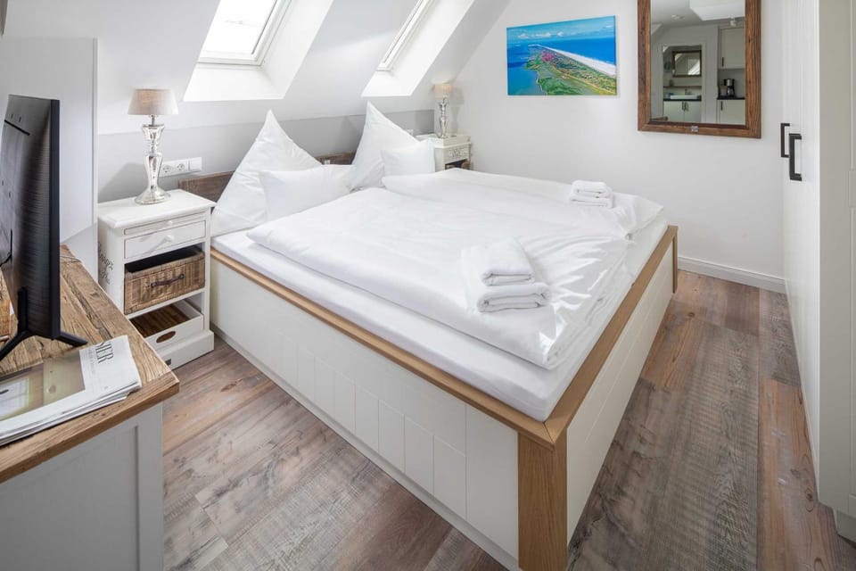 TV and multimedia, Bedroom