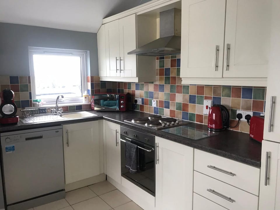 Kitchen or kitchenette, dishwasher, minibar, pet friendly, stove, toaster