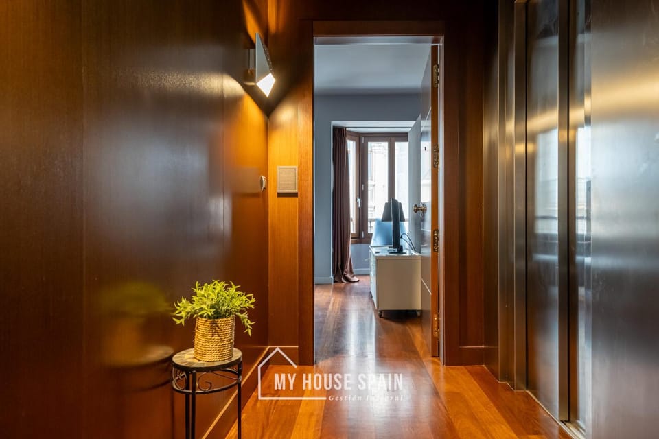 MyHouseSpain - Apartamentos Moros 41 Apartment hotel in Gijón