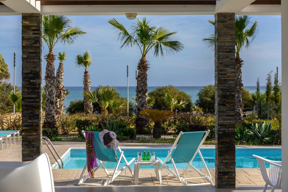Garden view, Sea view, Swimming pool
