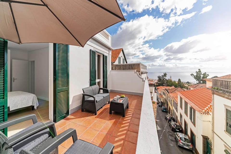 View (from property/room), Balcony/Terrace, Seating area, Dining area, Street view