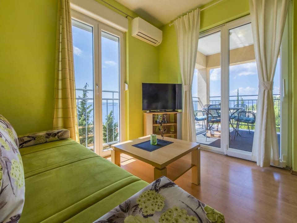 Balcony/Terrace, Living room