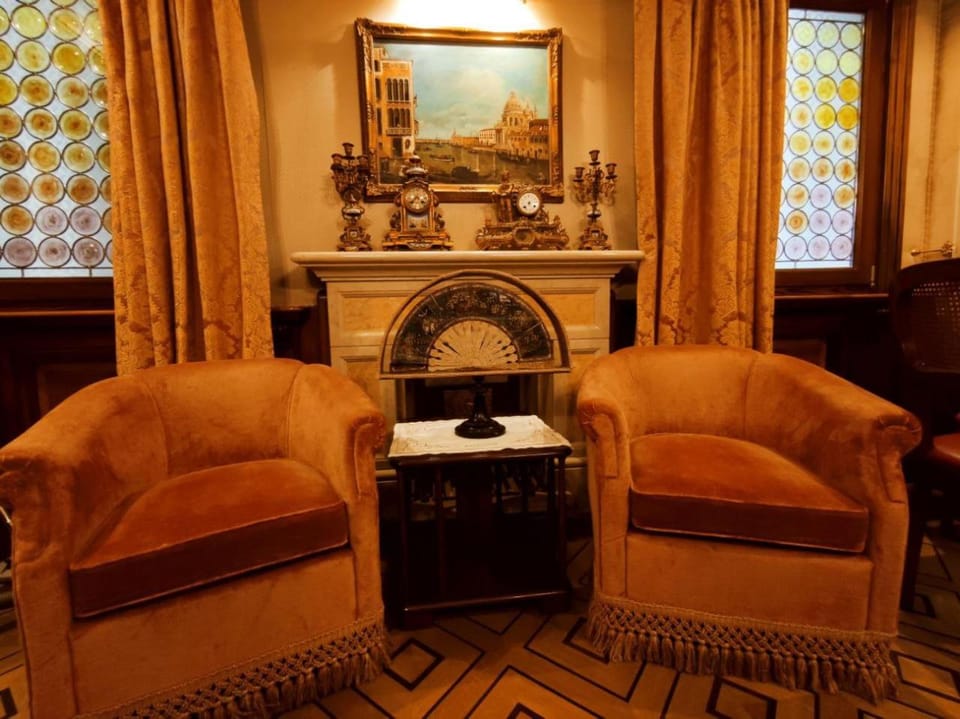 Living room, Decorative detail, Seating area, flat iron, hair dresser
