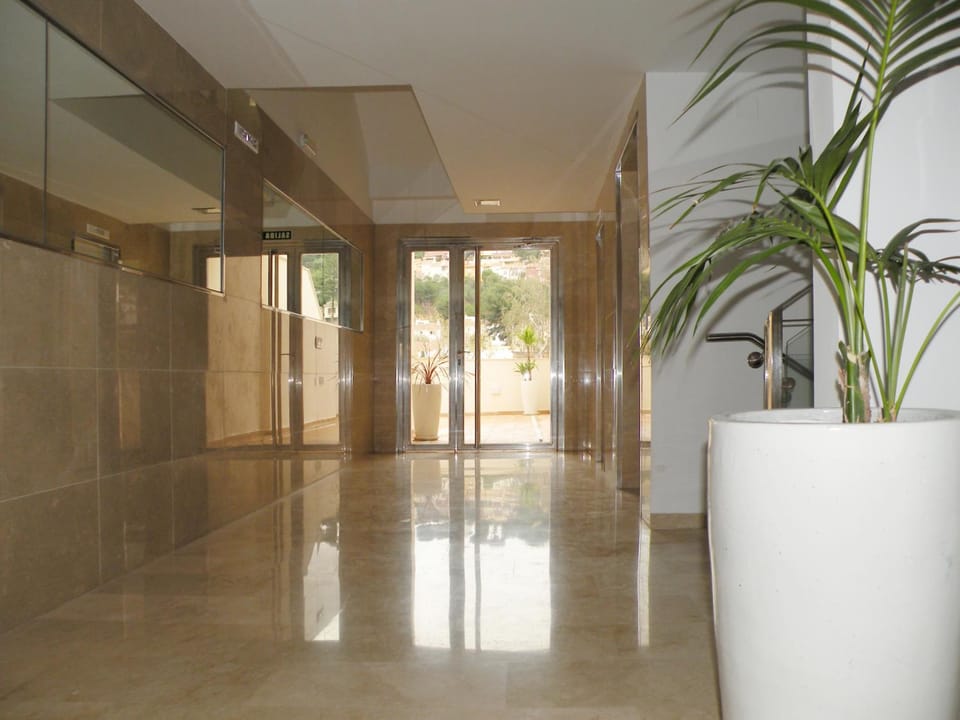 Lobby or reception, Decorative detail