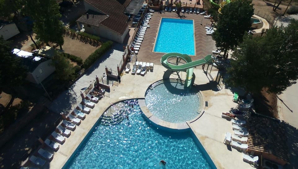 Camping Les Cadenières Campground/ 
RV Resort in Salernes