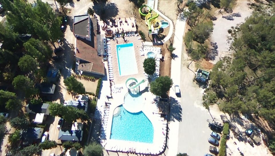 Camping Les Cadenières Campground/ 
RV Resort in Salernes