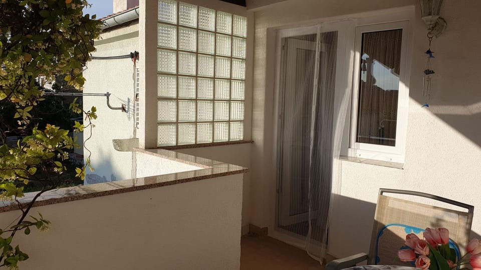 Property building, Balcony/Terrace