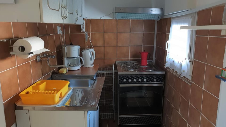 Coffee/tea facilities, Kitchen or kitchenette