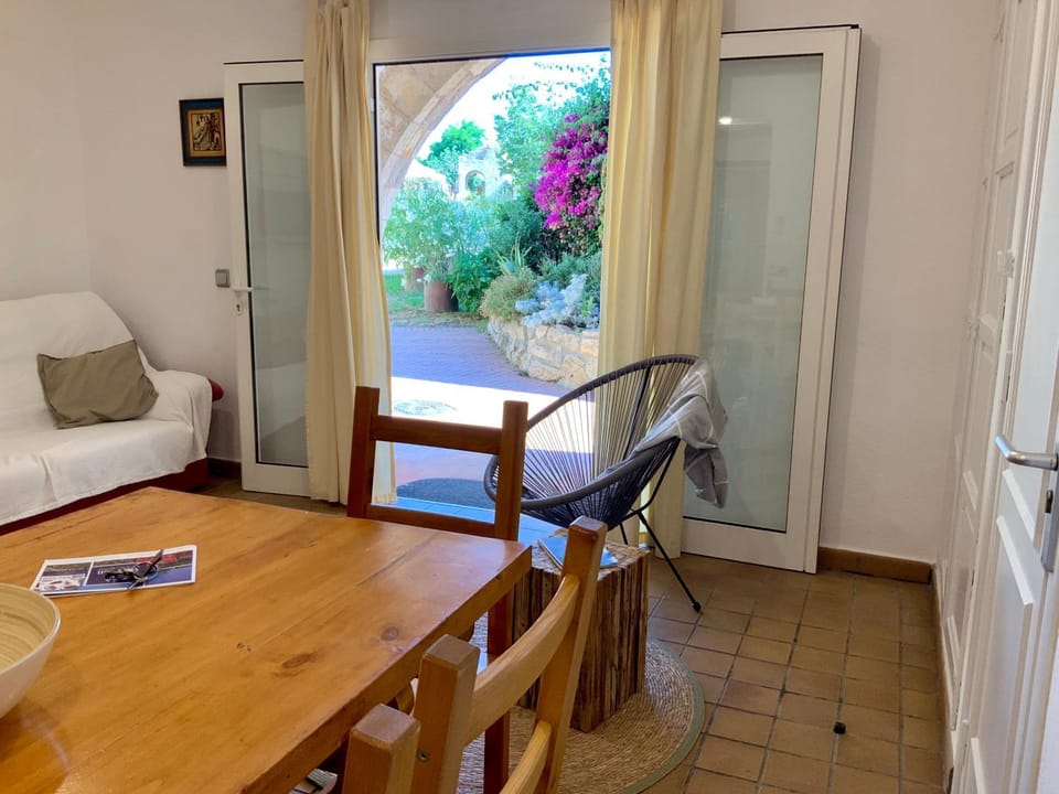 Patio, Balcony/Terrace, Living room, Dining area