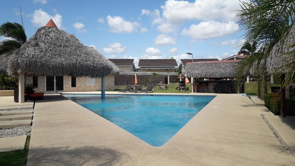 Swimming pool, Swimming pool