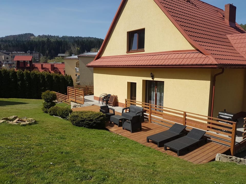 Property building, Patio, Garden
