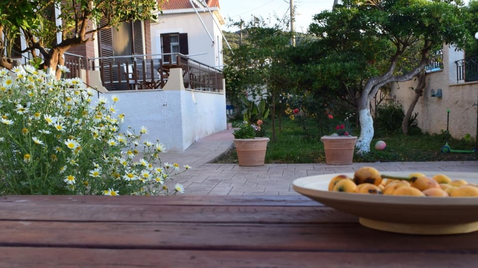 Modern Apartment with Garden Apartment in Kissamos