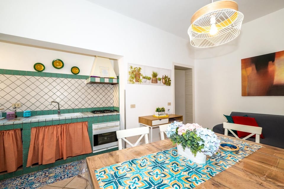Kitchen or kitchenette, Living room, Dining area, stove