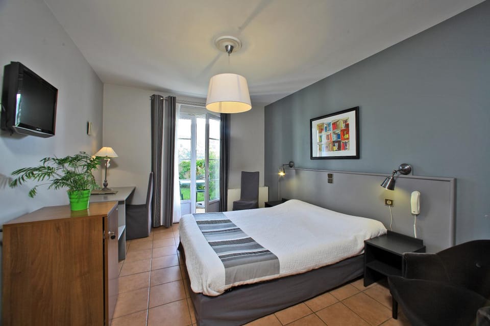 Hotel Restaurant du Fronton - Maison Bonnet Hotel in French Basque Country