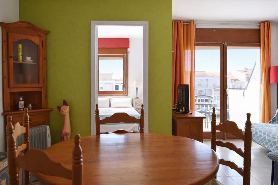 Apartamento con bonitas vistas al canal ref 337 Apartment in Alt Empordà