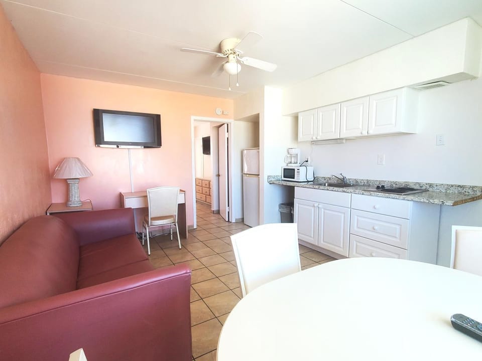 Caprice Motel - Wildwood Motel in Wildwood