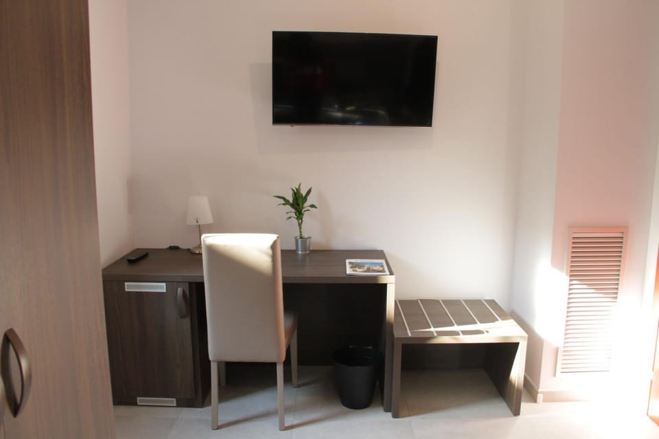 EasyRoom Frosinone - Casello Autostradale Bed and Breakfast in Lazio