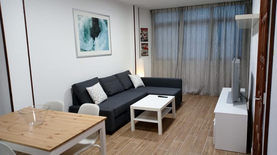 BRISAS DEL MAR APARTMENT, ONE STEP FROM THE SEA. Apartment in Gran Canaria