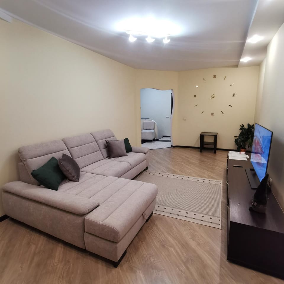 Communal lounge/ TV room, TV and multimedia, Seating area