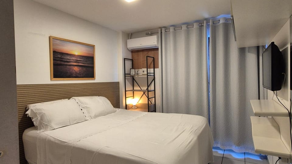 Bed, TV and multimedia, Photo of the whole room, Bedroom, air conditioner