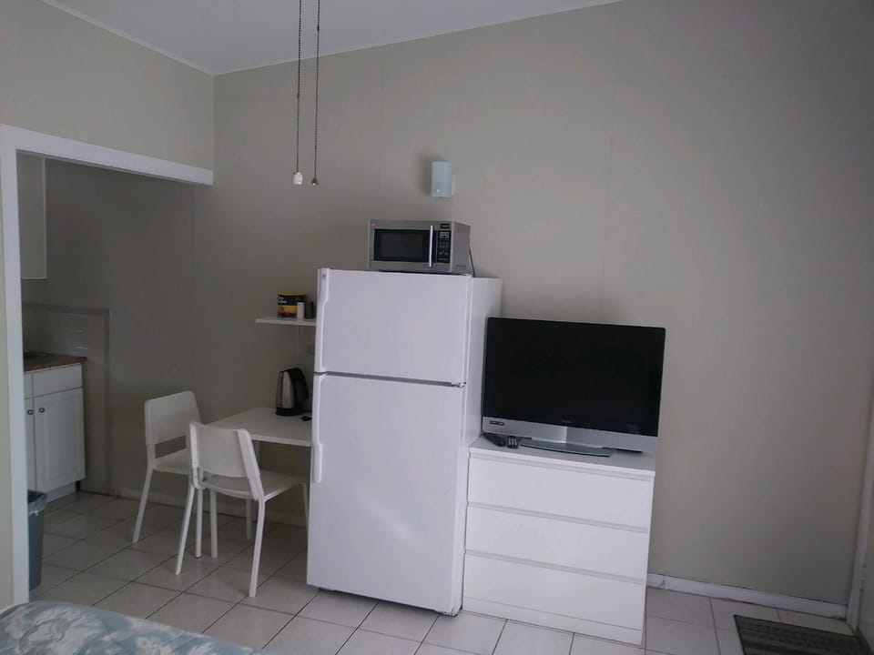 TV and multimedia, Kitchen or kitchenette, Dining area