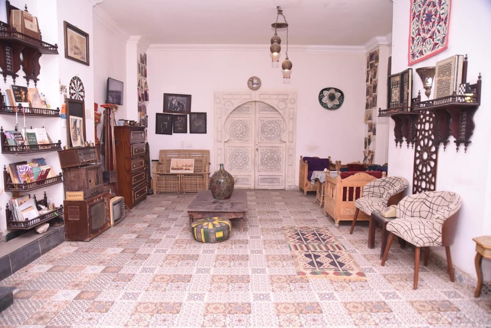 Library, Seating area