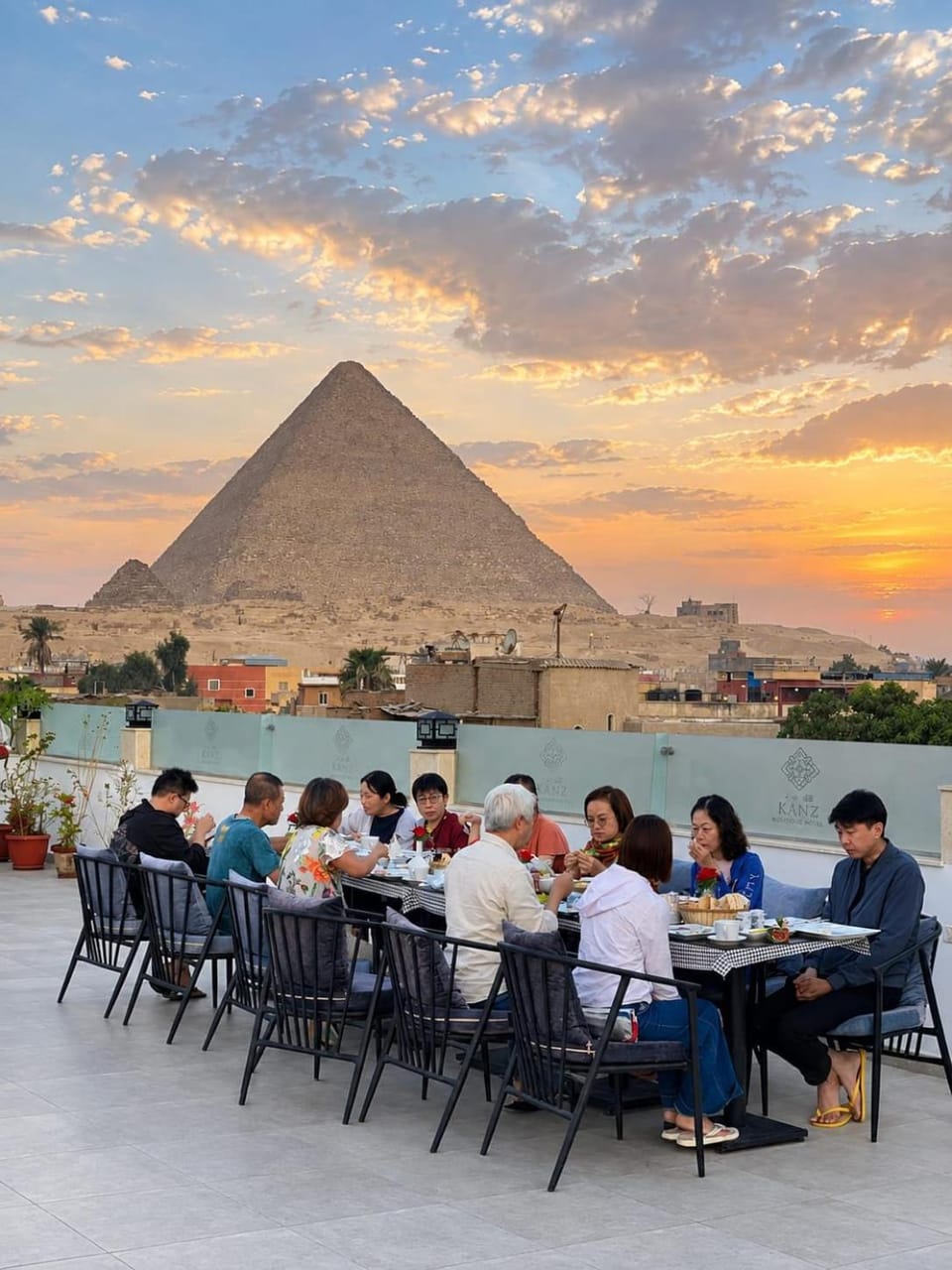 Nearby landmark, Restaurant/places to eat, Day, People, Natural landscape, Banquet/Function facilities, Guests, Mountain view, Sunrise, Sunset, group of guests
