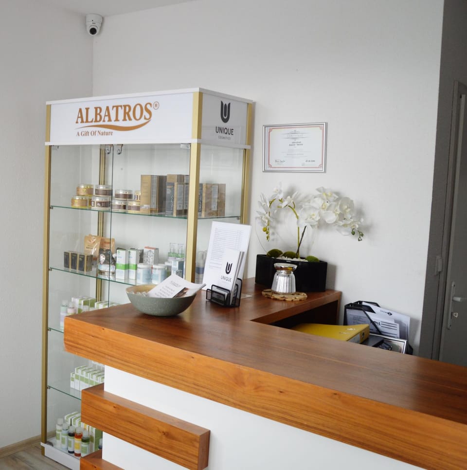 Lobby or reception, Logo/Certificate/Sign