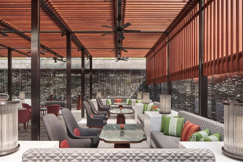 Restaurant/places to eat, Restaurant/places to eat, Balcony/Terrace