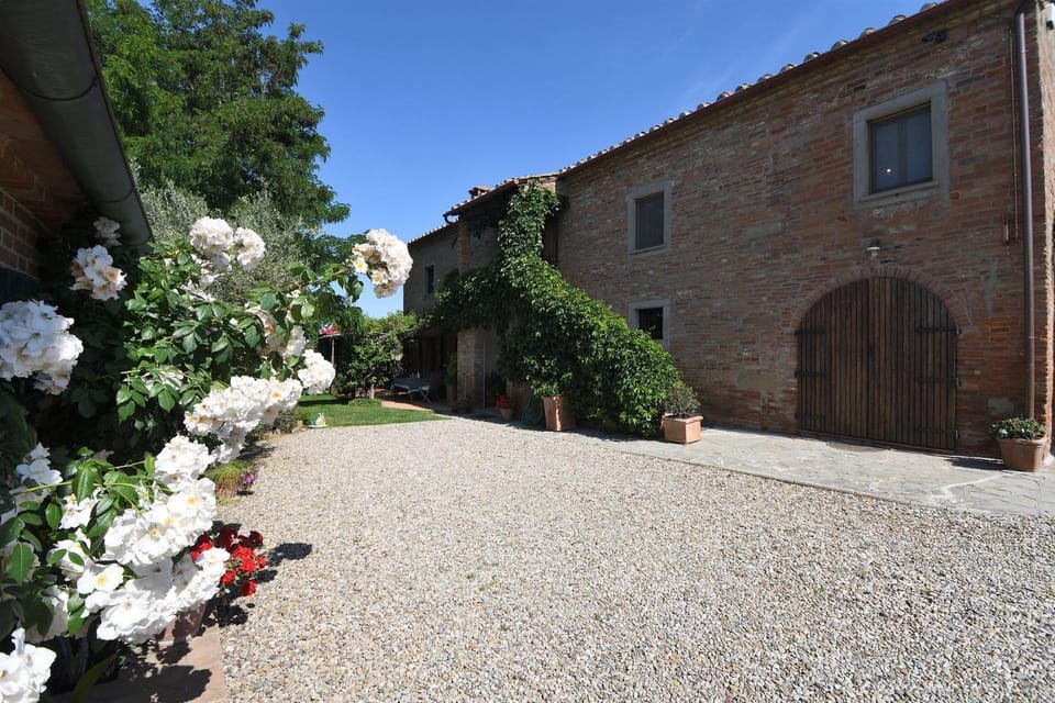 Il Rattoppo Villa in Tuscany
