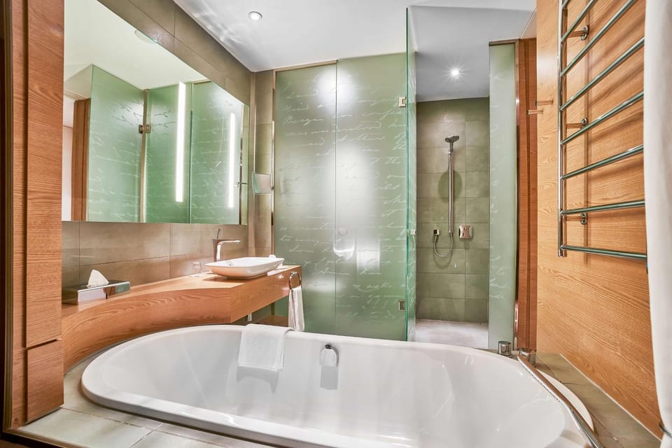 Bathroom, Photo of the whole room, On site