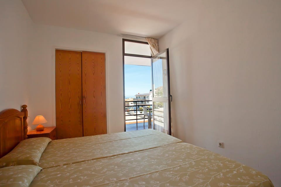 Apartamentos Don Quijote Apartment hotel in Llevant
