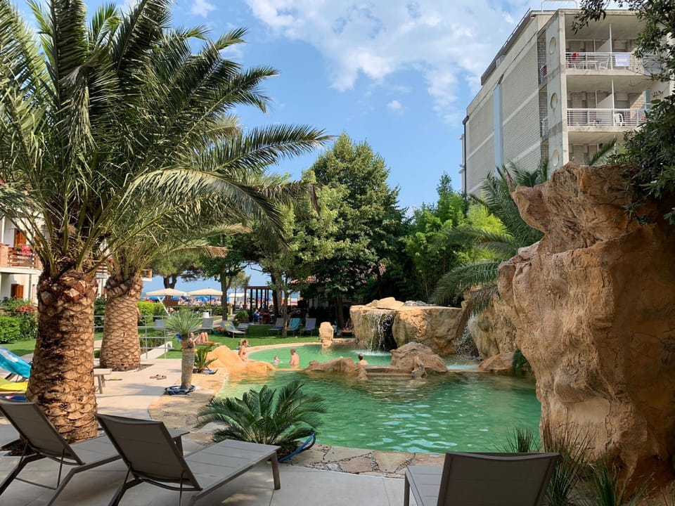Garden, Swimming pool