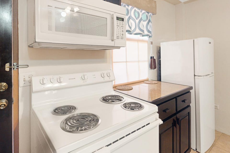 Family Getaway Suite at Hummingbird Home Suites Gold Standard Certified Apartment hotel in San Pedro
