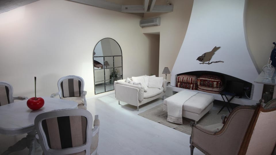 carré d'or rue d'ANTIBES à quelques pas du palais des Festivals Apartment in Cannes