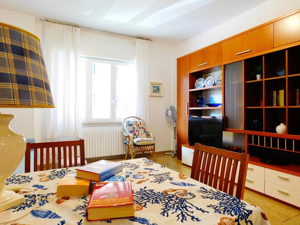 Fantastico appartamento in centro, Levanto Apartment in Levanto