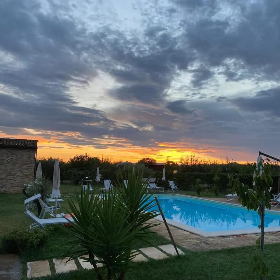 Casale Papa Country Village Country House in Marche