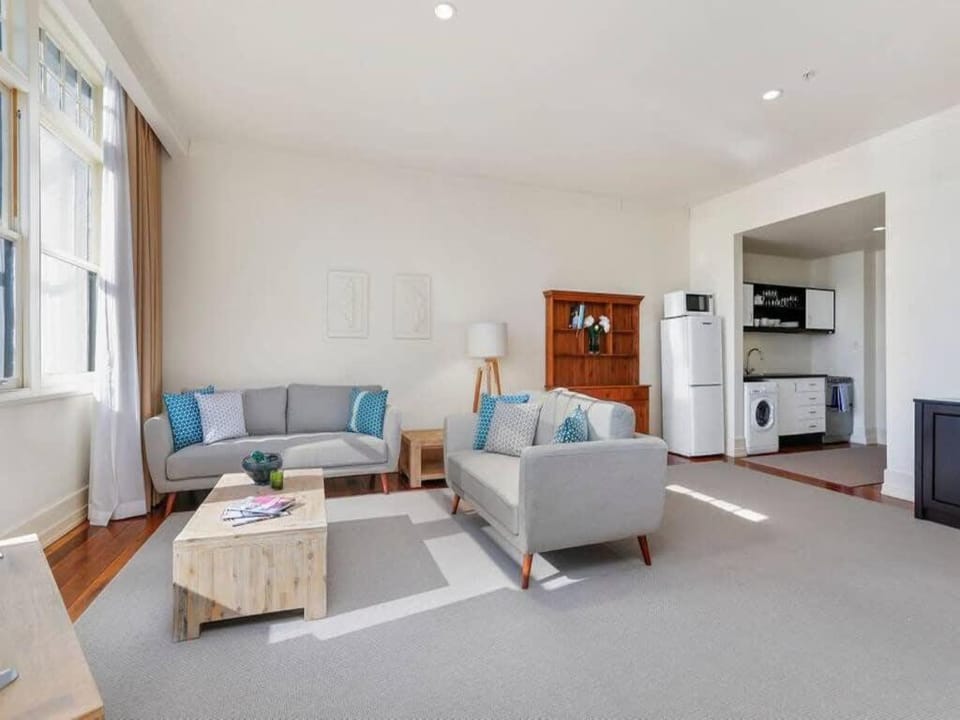 Beautiful and Spacious 1BR in CBD by Zodiak Stays Apartment in Auckland