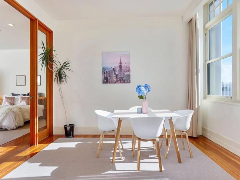 Beautiful and Spacious 1BR in CBD by Zodiak Stays Apartment in Auckland