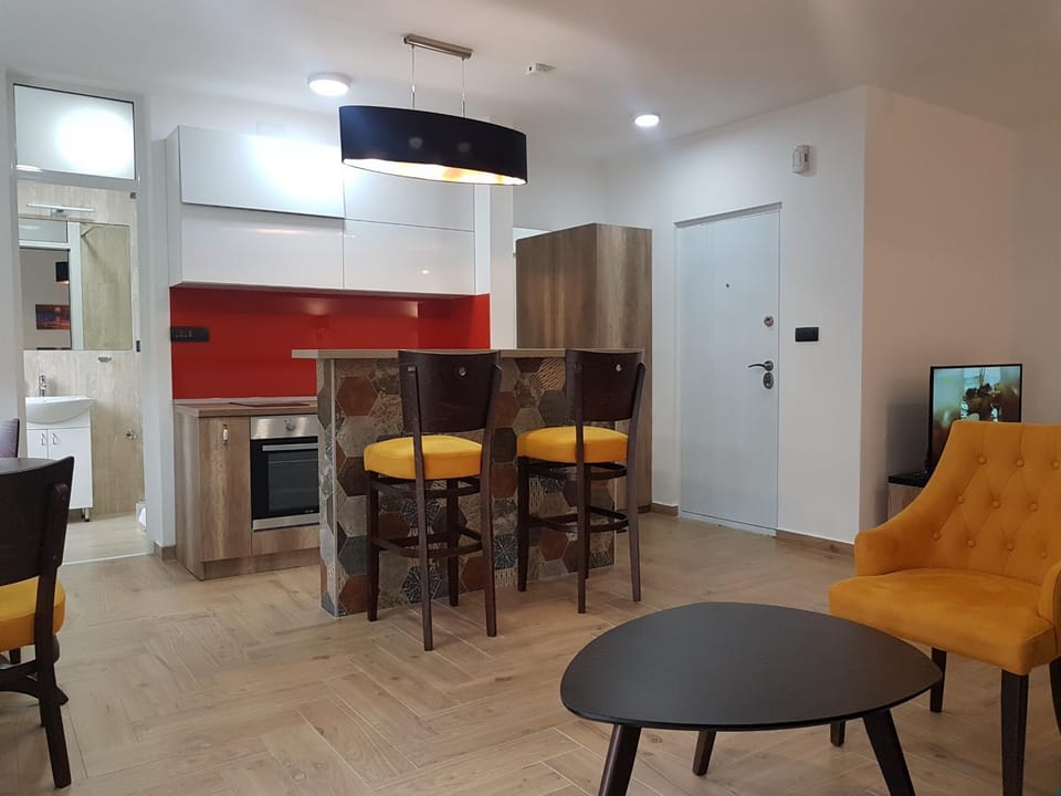 Kitchen or kitchenette, Living room, Seating area