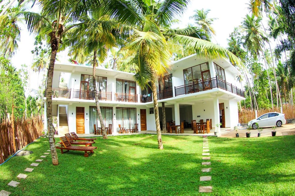Bay Hiriketiya Hotel in Southern Province