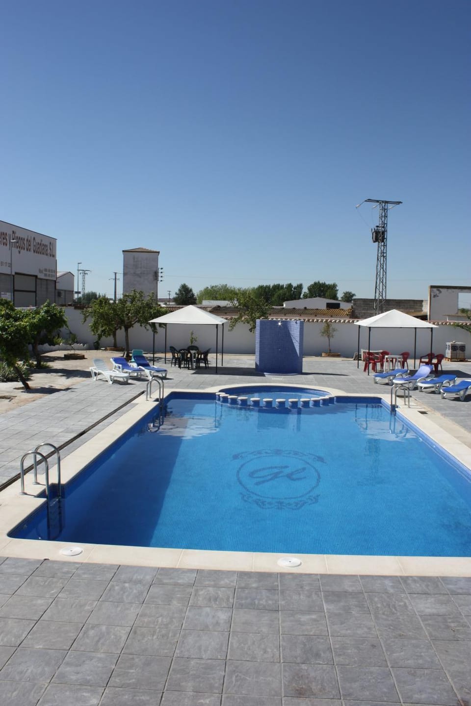 Swimming pool, Swimming pool