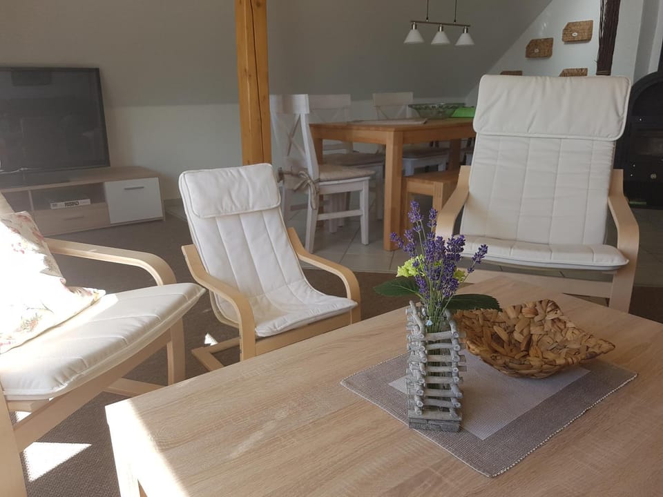 Living room, Decorative detail