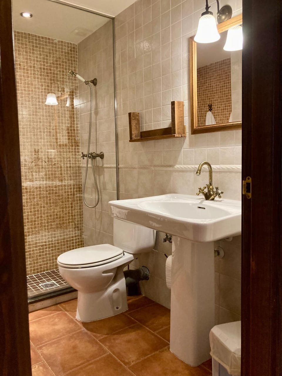 Bathroom, towels